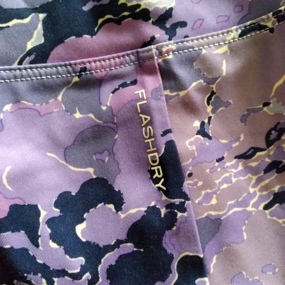 The North Face On Mountain Girls Camo leggings, size Large - Picture 6 of 9